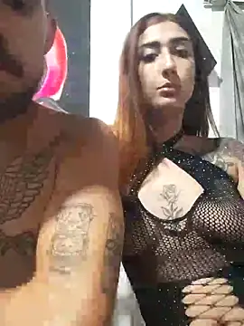 Snapshot of parejajuguetona420 chatting on 03/03/26, 02:39 parejajuguetona420 online show from 03/03/26, 02:39