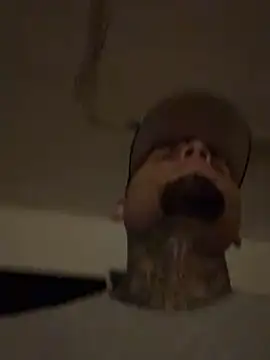 Snapshot of crazybarber69 chatting on 09/16/25, 06:03 crazybarber69 online show from 09/16/25, 06:03