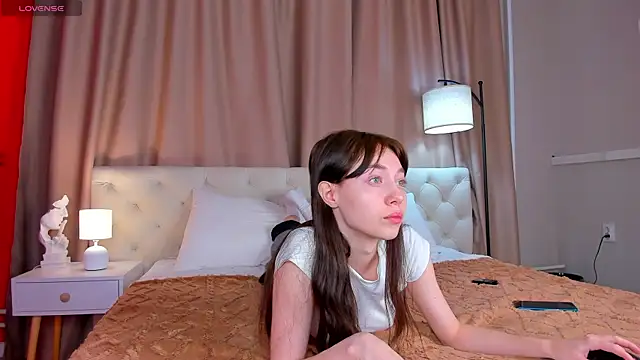 Snapshot of Skelerata chatting on 09/15/25, 01:05 Skelerata online show from 09/15/25, 01:05