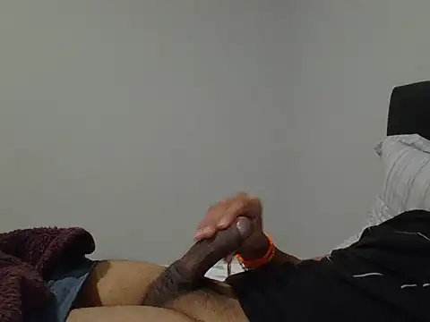 Snapshot of Sailor9898 chatting on 10/29/25, 01:19 Sailor9898 online show from 10/29/25, 01:19