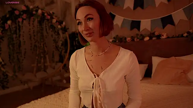 Serena Waldarf online show from 09/30/25, 04:56