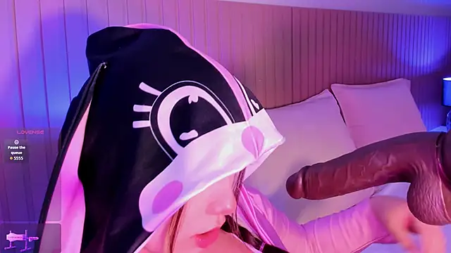 Snapshot of Amara_melodi chatting on 03/10/26, 11:26 Amara melodi online show from 03/10/26, 11:26