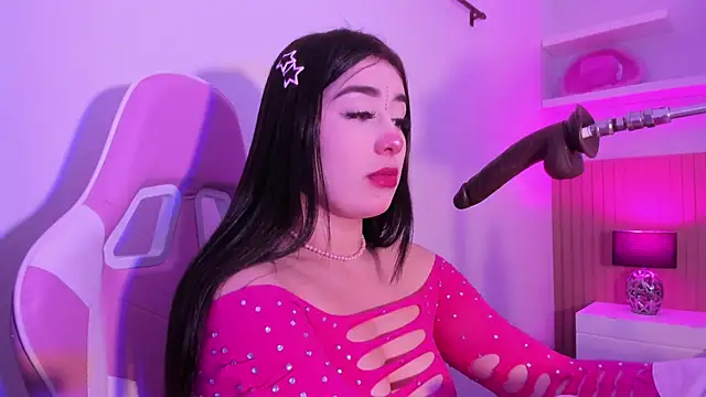 Snapshot of Amara_melodi chatting on 06/30/26, 11:33 Amara melodi online show from 06/30/26, 11:33
