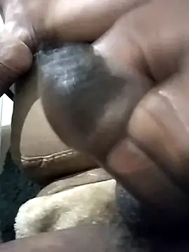 Snapshot of Curvy_Pounder chatting on 10/10/25, 11:15 Curvy Pounder online show from 10/10/25, 11:15