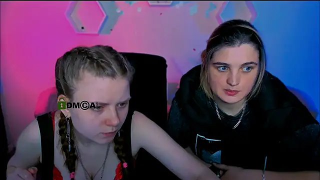 Snapshot of foxy_tease_ chatting on 11/22/25, 10:09 foxy tease online show from 11/22/25, 10:09