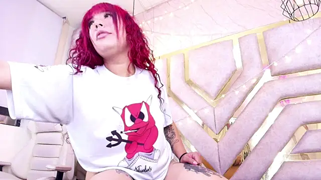 Snapshot of Soleil_66 chatting on 04/04/26, 03:38 Soleil 66 online show from 04/04/26, 03:38