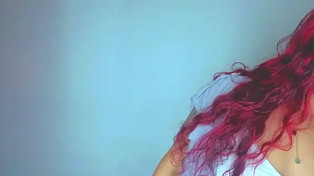 Snapshot of Soleil_66 chatting on 04/18/26, 04:05 Soleil 66 online show from 04/18/26, 04:05