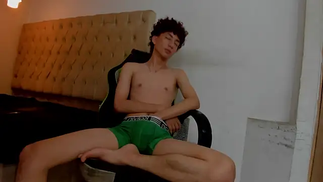 Darkknightx01 online show from 02/06/26, 09:01