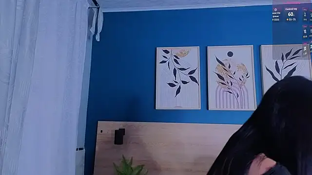 Snapshot of SarahMiler_ chatting on 09/19/25, 11:44 SarahMiler  online show from 09/19/25, 11:44