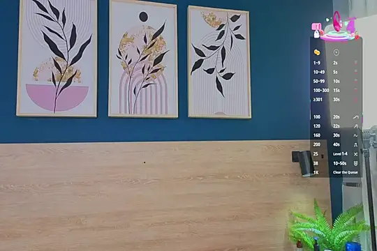 Snapshot of SarahMiler_ chatting on 10/01/25, 11:49 SarahMiler  online show from 10/01/25, 11:49