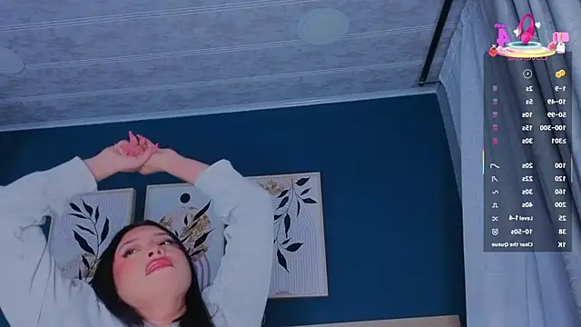 Snapshot of SarahMiler_ chatting on 10/16/25, 11:44 SarahMiler  online show from 10/16/25, 11:44