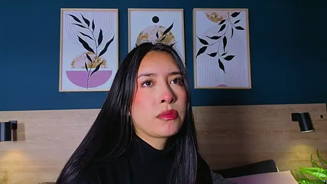 SarahMiler  online show from 11/14/25, 07:45