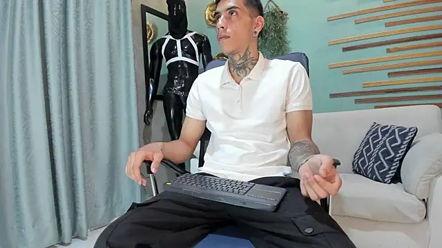 jharol cardonaa online show from 11/19/25, 01:38