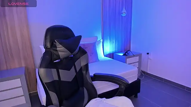 megara x  online show from 10/25/25, 02:52