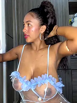 Snapshot of Mia_sweet80 chatting on 09/13/25, 12:27 Mia sweet80 online show from 09/13/25, 12:27