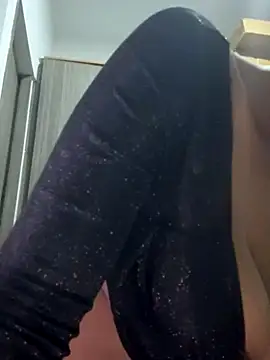 Snapshot of Mia_sweet80 chatting on 09/21/25, 02:35 Mia sweet80 online show from 09/21/25, 02:35