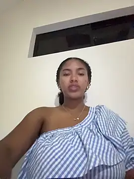 Snapshot of Mia_sweet80 chatting on 10/12/25, 02:54 Mia sweet80 online show from 10/12/25, 02:54