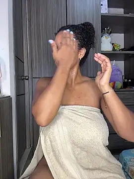 Snapshot of Mia_sweet80 chatting on 10/23/25, 03:06 Mia sweet80 online show from 10/23/25, 03:06