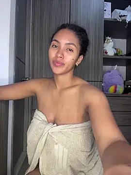 Snapshot of Mia_sweet80 chatting on 10/30/25, 02:57 Mia sweet80 online show from 10/30/25, 02:57