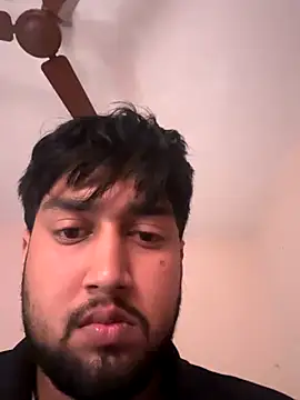 Snapshot of aka_big chatting on 11/17/25, 03:56 aka big online show from 11/17/25, 03:56