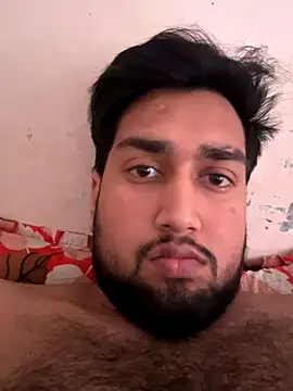 Snapshot of aka_big chatting on 11/19/25, 05:07 aka big online show from 11/19/25, 05:07