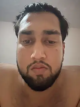 Snapshot of aka_big chatting on 11/23/25, 04:40 aka big online show from 11/23/25, 04:40