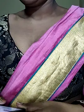 Snapshot of Hotty_Sonali chatting on 09/13/25, 09:09 Hotty Sonali online show from 09/13/25, 09:09