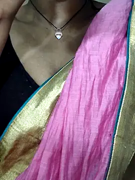 Snapshot of Hotty_Sonali chatting on 09/24/25, 03:10 Hotty Sonali online show from 09/24/25, 03:10