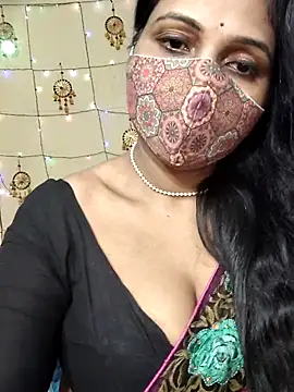 Snapshot of Hotty_Sonali chatting on 10/13/25, 11:38 Hotty Sonali online show from 10/13/25, 11:38