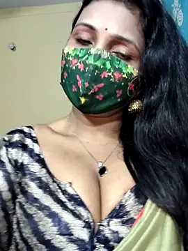 Snapshot of Hotty_Sonali chatting on 11/08/25, 01:06 Hotty Sonali online show from 11/08/25, 01:06