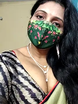 Snapshot of Hotty_Sonali chatting on 11/11/25, 06:41 Hotty Sonali online show from 11/11/25, 06:41