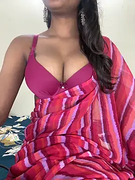 Snapshot of ruchika_ chatting on 11/06/25, 09:43 ruchika online show from 11/06/25, 09:43