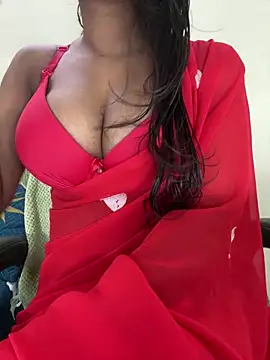 Snapshot of ruchika_ chatting on 12/22/25, 02:14 ruchika online show from 12/22/25, 02:14