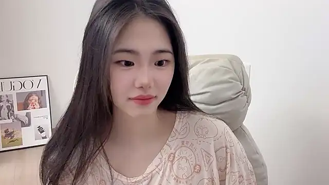 suki-1 online show from 04/12/26, 09:36