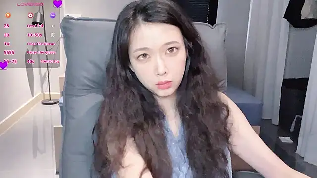 NiNi-baby520 online show from 09/10/25, 07:30