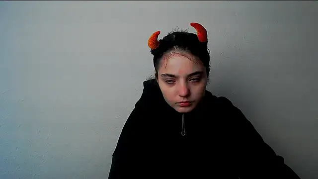 Sun Shine   online show from 10/09/25, 10:24