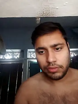 Snapshot of Desirock001 chatting on 11/04/25, 02:32 Desirock001 online show from 11/04/25, 02:32