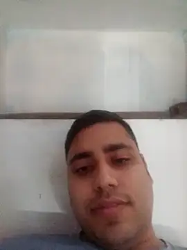 Snapshot of Desirock001 chatting on 12/20/25, 09:27 Desirock001 online show from 12/20/25, 09:27