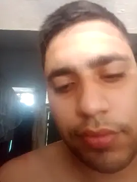 Snapshot of Desirock001 chatting on 04/28/26, 02:38 Desirock001 online show from 04/28/26, 02:38