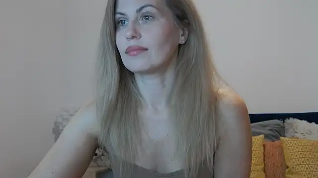 Snapshot of Lika_Soul chatting on 04/18/26, 03:49 Lika Soul online show from 04/18/26, 03:49