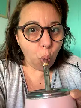 Snapshot of LupeLok chatting on 10/19/25, 02:29 LupeLok online show from 10/19/25, 02:29