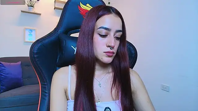 Snapshot of ViolethRosse chatting on 12/01/25, 07:52 ViolethRosse online show from 12/01/25, 07:52