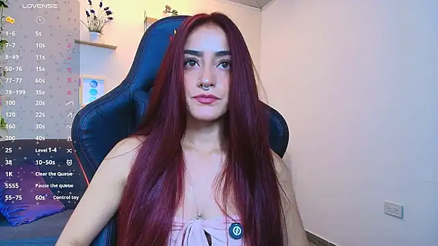 Snapshot of ViolethRosse chatting on 02/02/26, 08:29 ViolethRosse online show from 02/02/26, 08:29