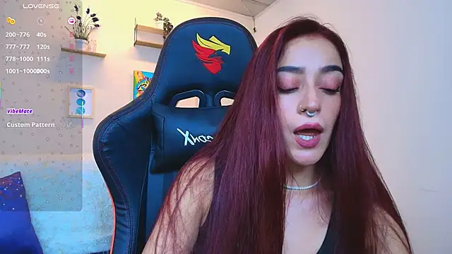 Snapshot of ViolethRosse chatting on 03/20/26, 01:10 ViolethRosse online show from 03/20/26, 01:10