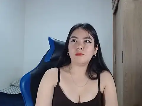 Snapshot of EloiseJun chatting on 09/27/25, 08:36 EloiseJun online show from 09/27/25, 08:36