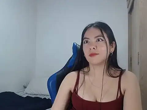 Snapshot of EloiseJun chatting on 09/30/25, 01:10 EloiseJun online show from 09/30/25, 01:10