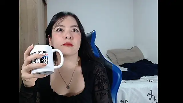Snapshot of EloiseJun chatting on 03/26/26, 11:43 EloiseJun online show from 03/26/26, 11:43