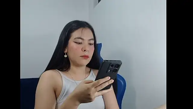 Snapshot of EloiseJun chatting on 04/06/26, 05:52 EloiseJun online show from 04/06/26, 05:52