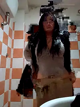 Snapshot of ASSERINAAA chatting on 11/09/25, 10:57 ASSERINAAA online show from 11/09/25, 10:57