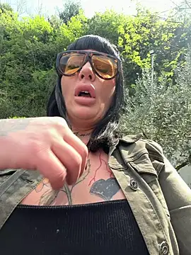 ASSERINAAA online show from 04/18/26, 09:57